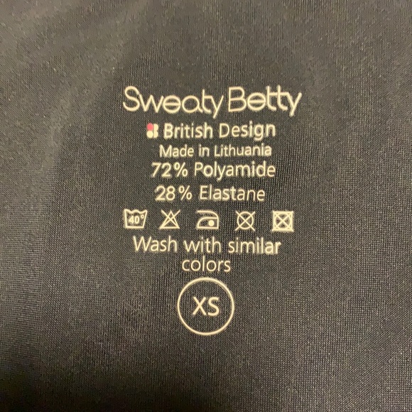 Cute Sweaty Betty Top - Picture 3 of 3